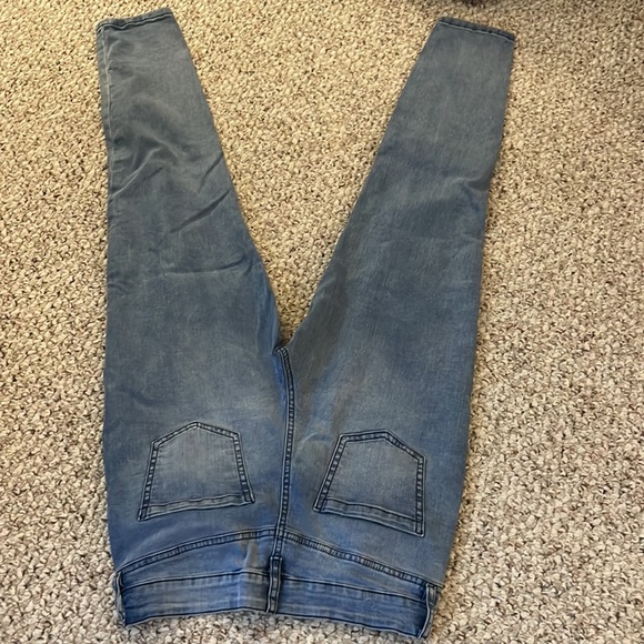 Size 5 DD77 jeans never worn - Picture 4 of 4